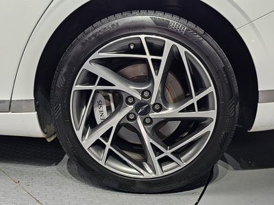 صورة 8 لـ 2022 Genesis G90 (RS4)