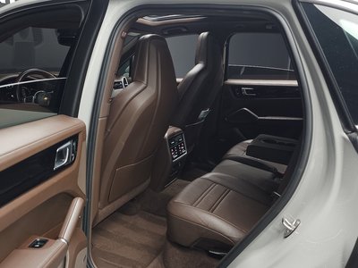 صورة مصغرة 12 لـ 2021 Porsche CAYENNE