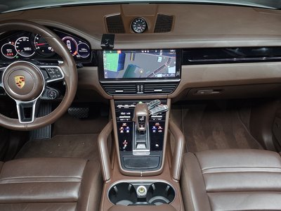 صورة 5 لـ 2021 Porsche CAYENNE