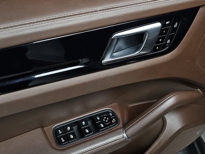 صورة مصغرة 18 لـ 2021 Porsche CAYENNE