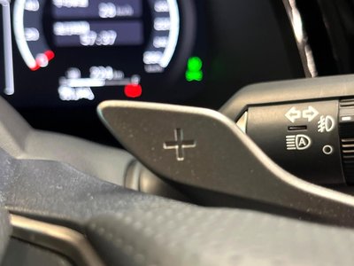 2025 Lexus RX — миниатюра 39