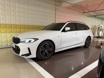 2025 BMW 3 SERIES photo 4