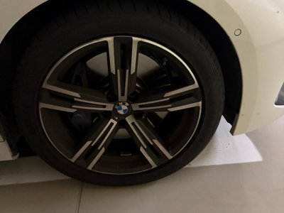 2025 BMW 3 SERIES photo 8