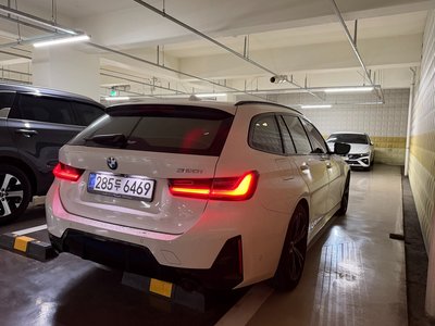 2025 BMW 3 SERIES photo 10