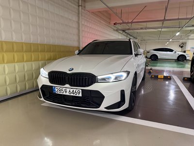2025 BMW 3 SERIES photo 1