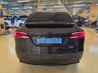 2024 Tesla MODEL X — фото 3