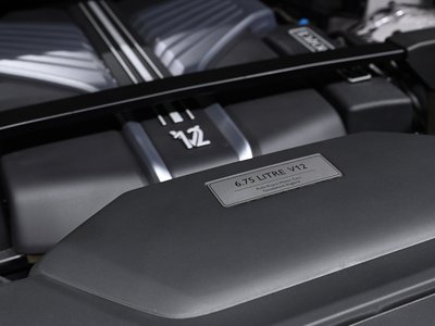 ROLLS-ROYCE CULLINAN - 8