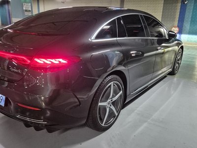 MERCEDES-BENZ EQE - 3