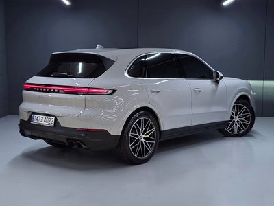 PORSCHE CAYENNE - 4