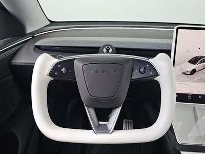 صورة مصغرة 14 لـ 2025 Tesla MODEL Y