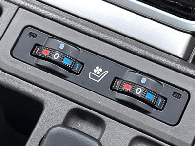 TOYOTA LAND CRUISER PRADO - 7