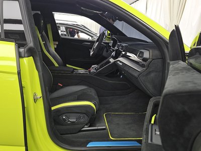 2024 Lamborghini URUS thumbnail 17