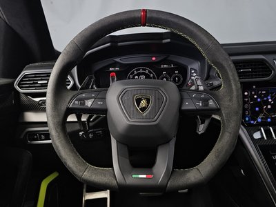 2024 Lamborghini URUS thumbnail 19