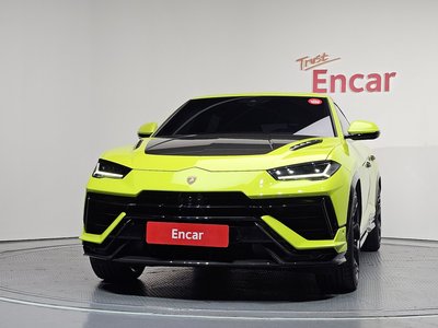 2024 Lamborghini URUS — фото 2