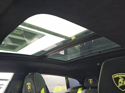 2024 Lamborghini URUS thumbnail 24