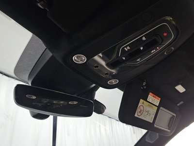 2024 Lamborghini URUS thumbnail 31