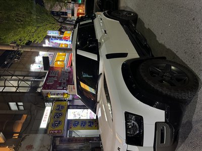 LAND ROVER DEFENDER - 2