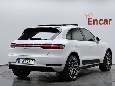 PORSCHE MACAN - 3