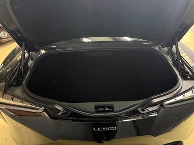 2017 Lexus LC — миниатюра 21