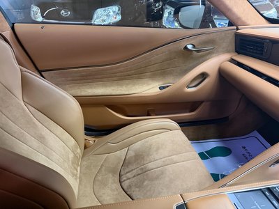 2017 Lexus LC — миниатюра 13