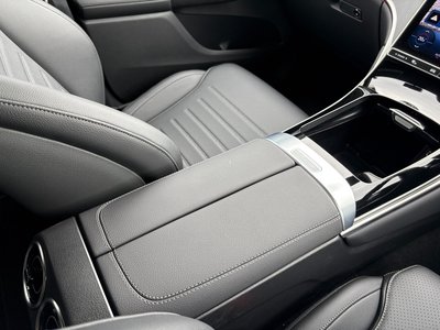 صورة مصغرة 45 لـ 2025 Mercedes-BENZ GLC