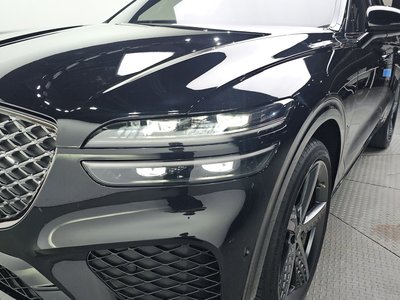 صورة 9 لـ 2022 Genesis GV70