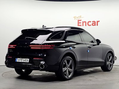 صورة 4 لـ 2022 Genesis GV70