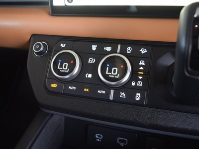 2023 LAND Rover DEFENDER — миниатюра 192