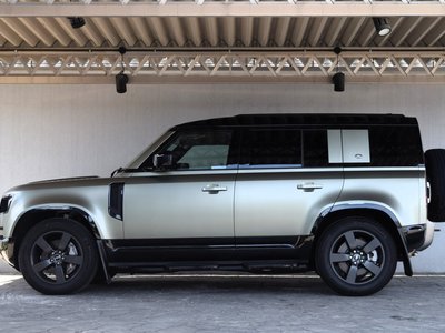 LAND ROVER DEFENDER - 6