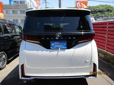 TOYOTA VELLFIRE - 4