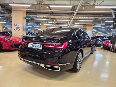 BMW 7 SERIES - 2