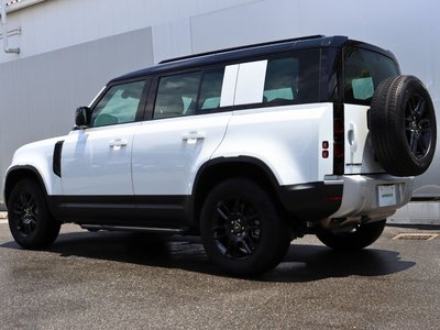 LAND ROVER DEFENDER - 7