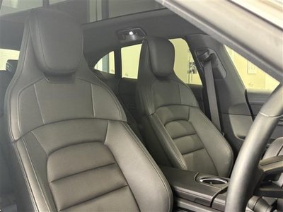 صورة مصغرة 14 لـ 2024 Porsche TAYCAN