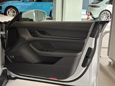 صورة مصغرة 12 لـ 2024 Porsche TAYCAN