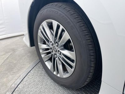 TOYOTA ALPHARD - 9