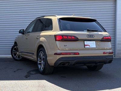 صورة 10 لـ 2025 AUDI Q7