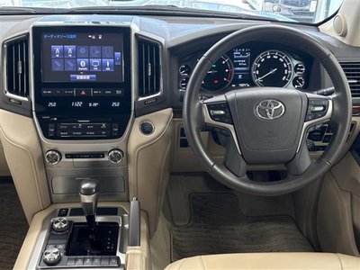 صورة مصغرة 27 لـ 2018 Toyota LAND CRUISER 200