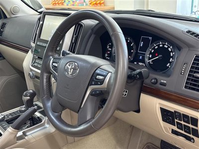 صورة مصغرة 19 لـ 2018 Toyota LAND CRUISER 200