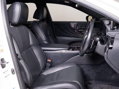 صورة مصغرة 33 لـ 2018 Lexus LS