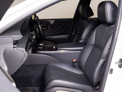 صورة مصغرة 34 لـ 2018 Lexus LS