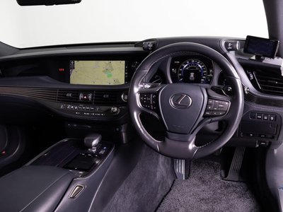 صورة مصغرة 32 لـ 2018 Lexus LS