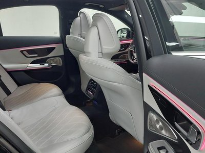 صورة 10 لـ 2025 Mercedes-BENZ E-CLASS