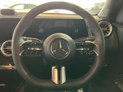 MERCEDES-BENZ GLB - 8