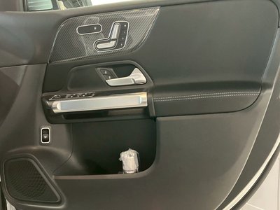 MERCEDES-BENZ GLB - 6