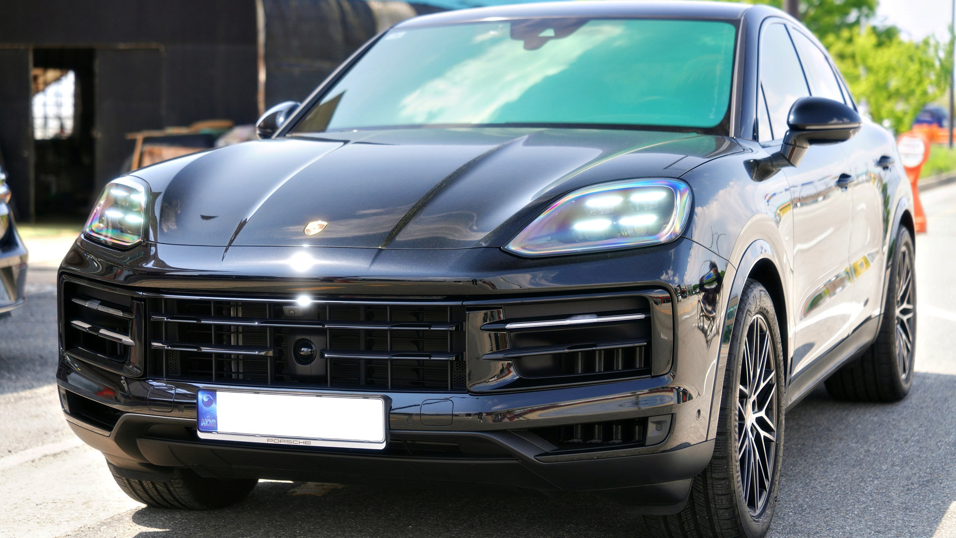 PORSCHE CAYENNE - View 1