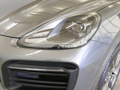 PORSCHE CAYENNE - 8