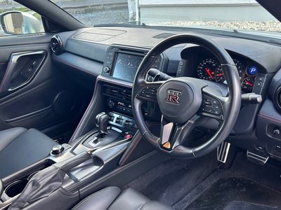 NISSAN GT-R BLACK EDITION - 6