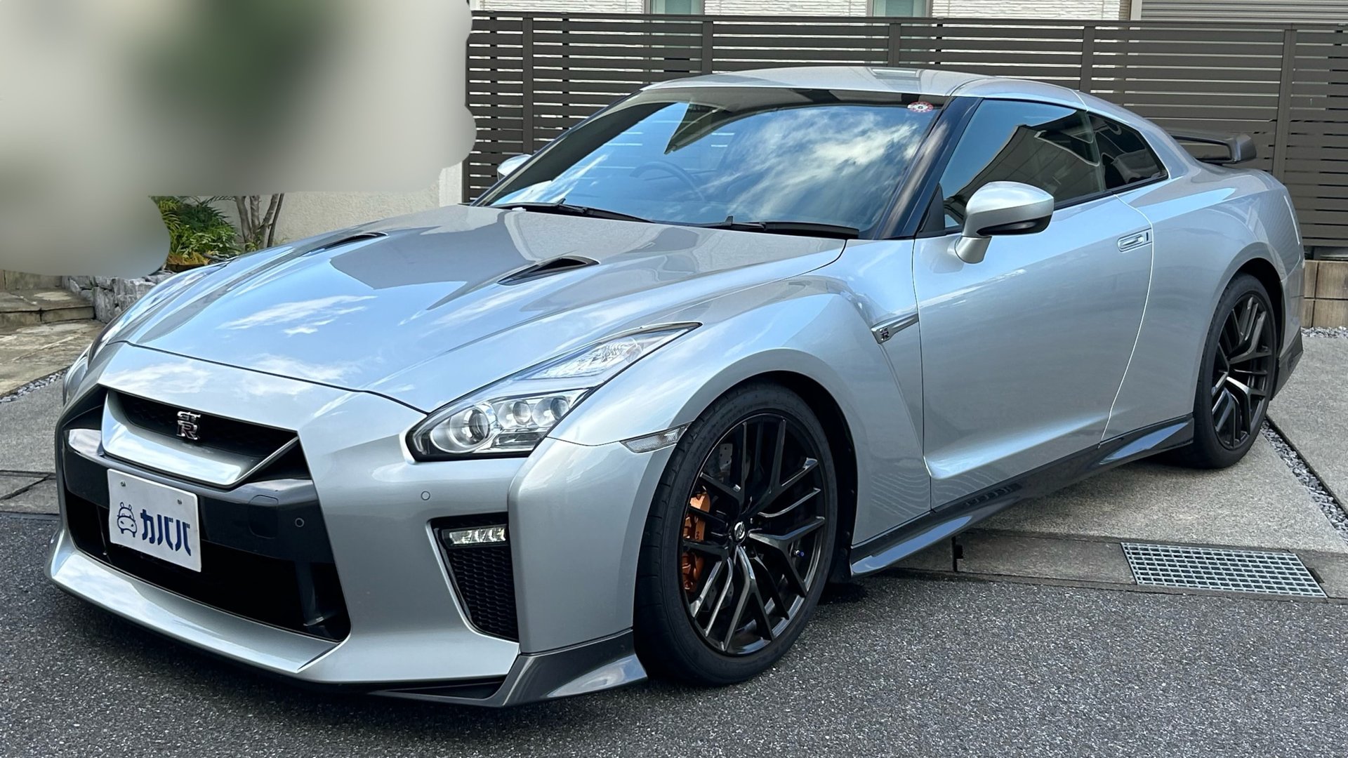 NISSAN GT-R BLACK EDITION - View 1