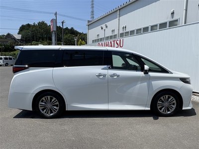 2023 Toyota ALPHARD photo 2
