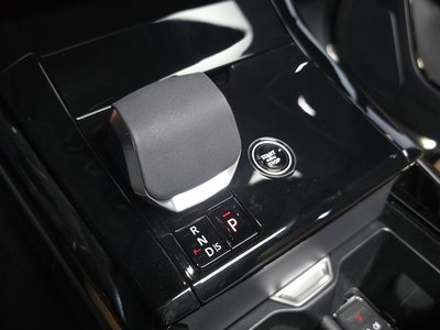 صورة 9 لـ 2025 LAND Rover RANGE ROVER SPORT
